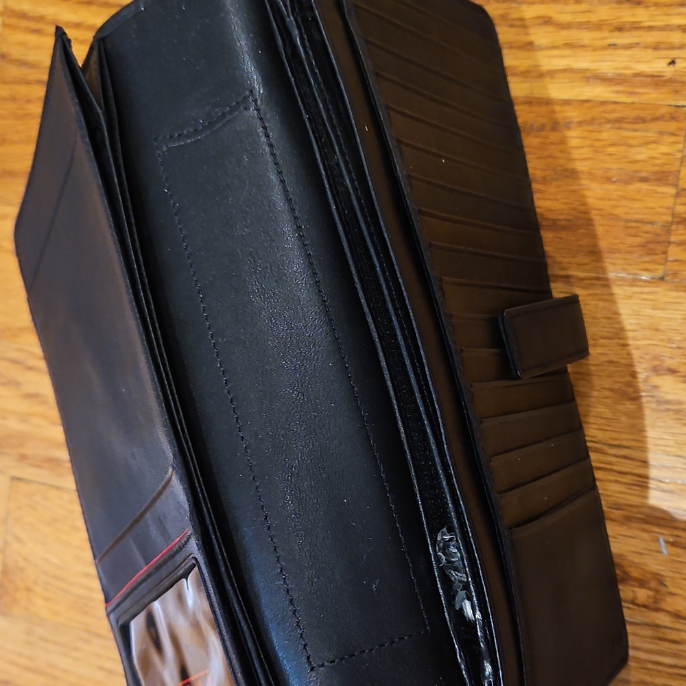 TUMI Leather Passport Case And Wallet - Picture 6 of 9